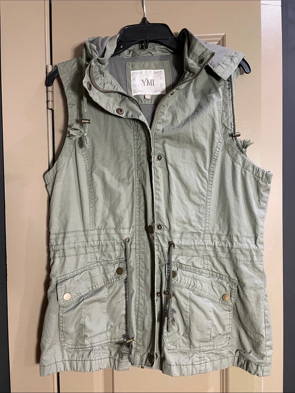 YMI Hooded Sleeveless Utility Vest in Sage Green